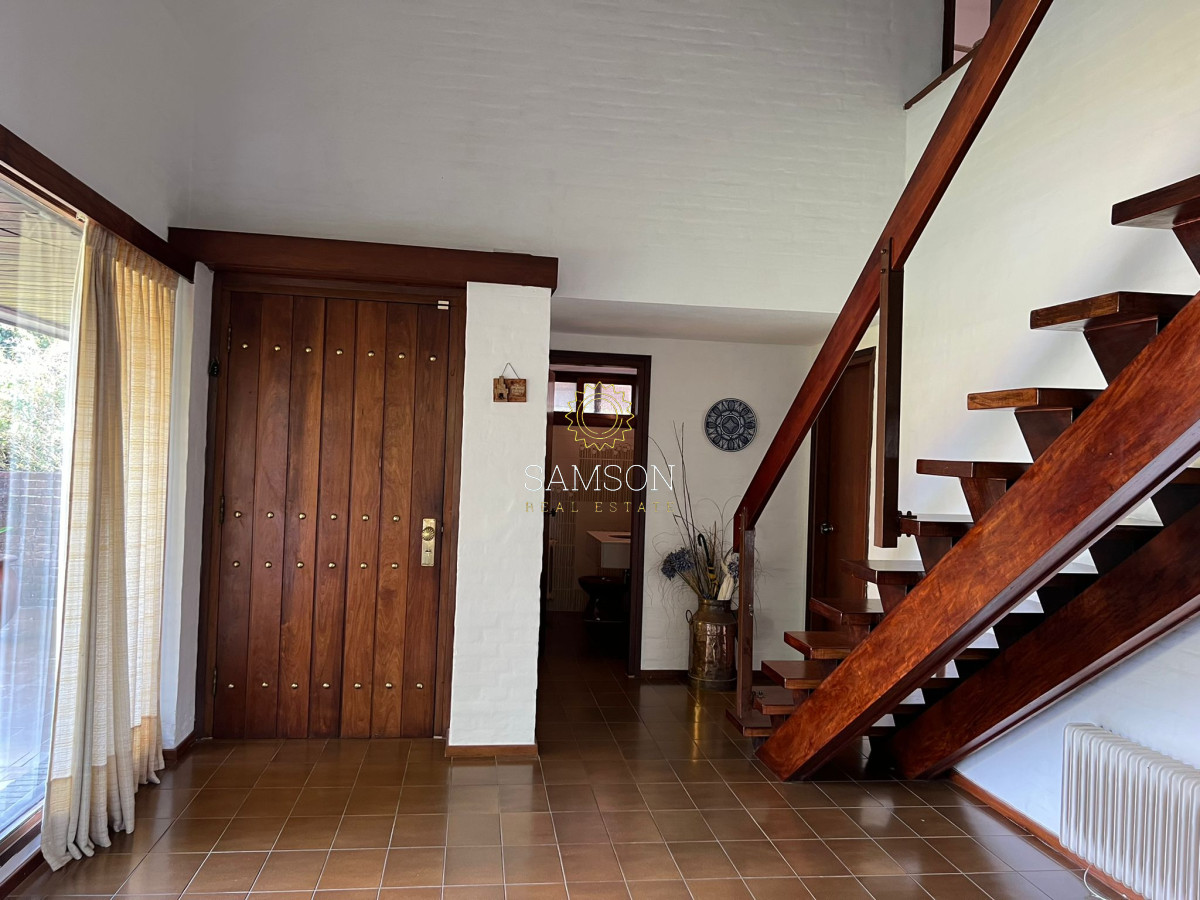 Casa ID.65419 - Venta casa de 4 dormitorios en playa mansa punta del este 