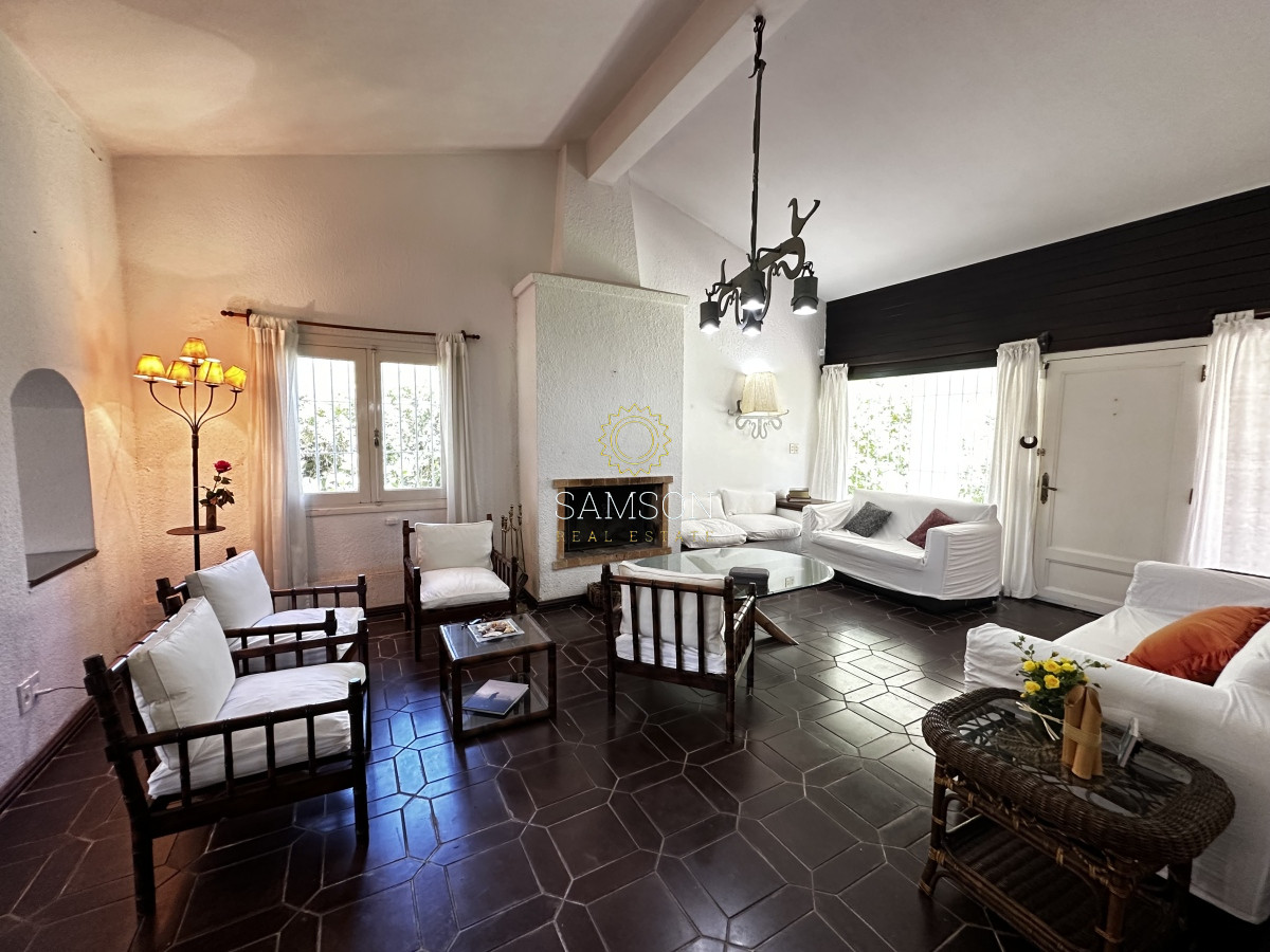 Casa ID.60093 - CASA EN VENTA CON PISCINA 