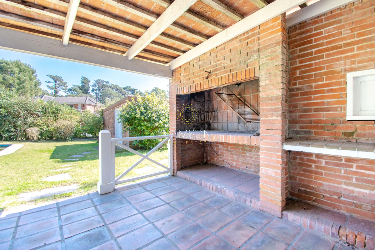 Casa ID.58884 - Casa en venta de 5 dormitorios a metros del Mar, San Rafael, Punta del Este.