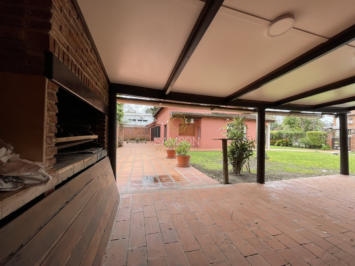 Casa ID.66610 - Venta Casa en Playa Mansa Punta del Este