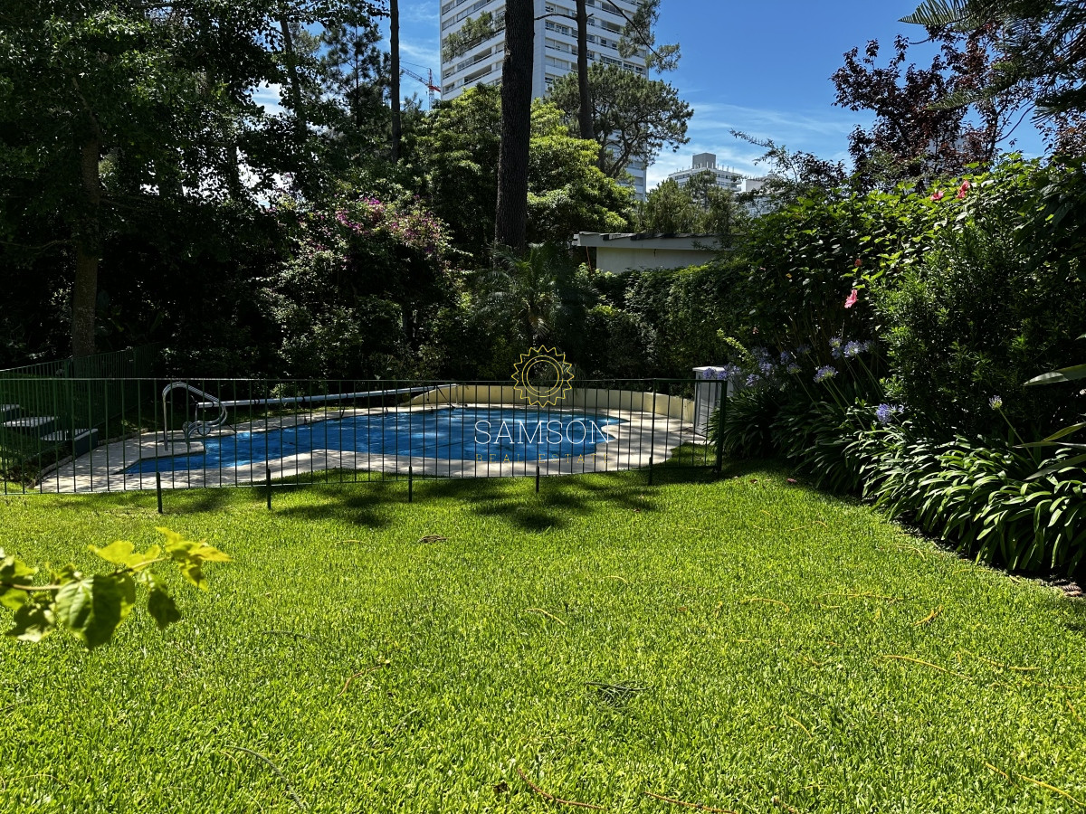 Casa ID.60093 - CASA EN VENTA CON PISCINA 