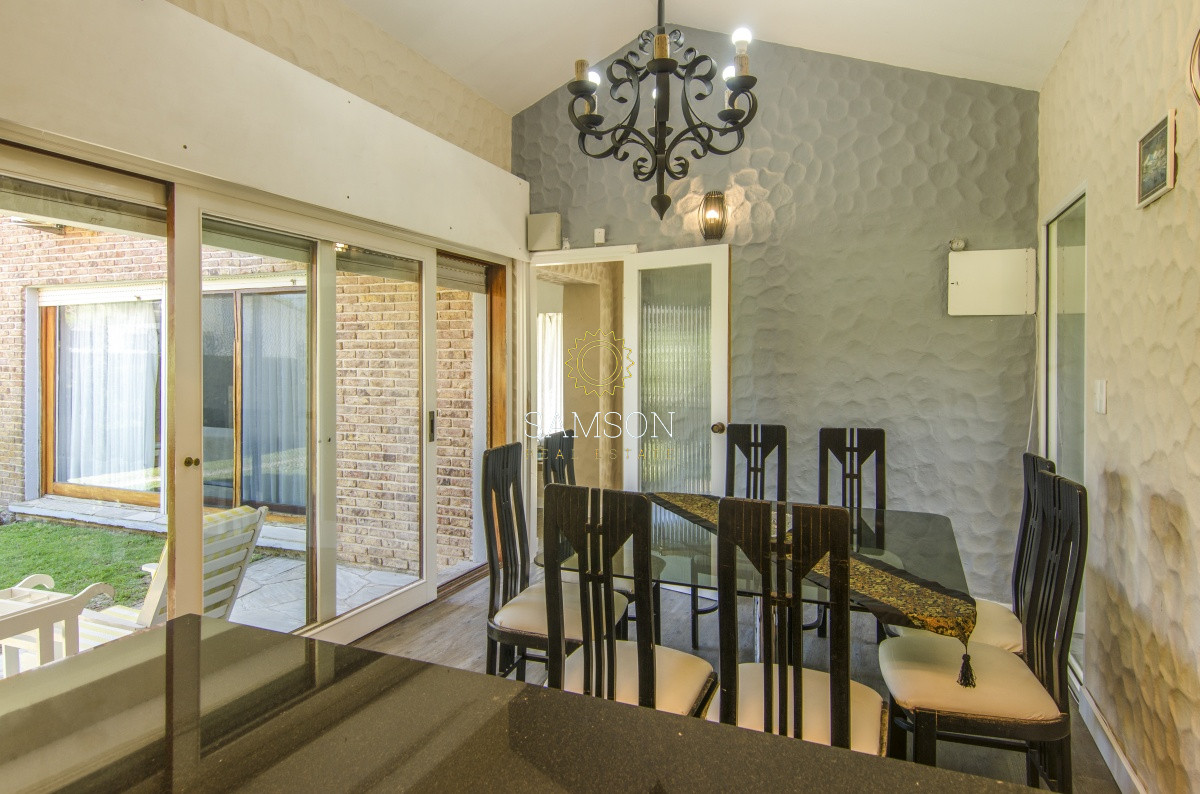 Casa ID.57934 - Casa de 4 dormitorios en venta parada 7 de Playa Mansa Punta del Este