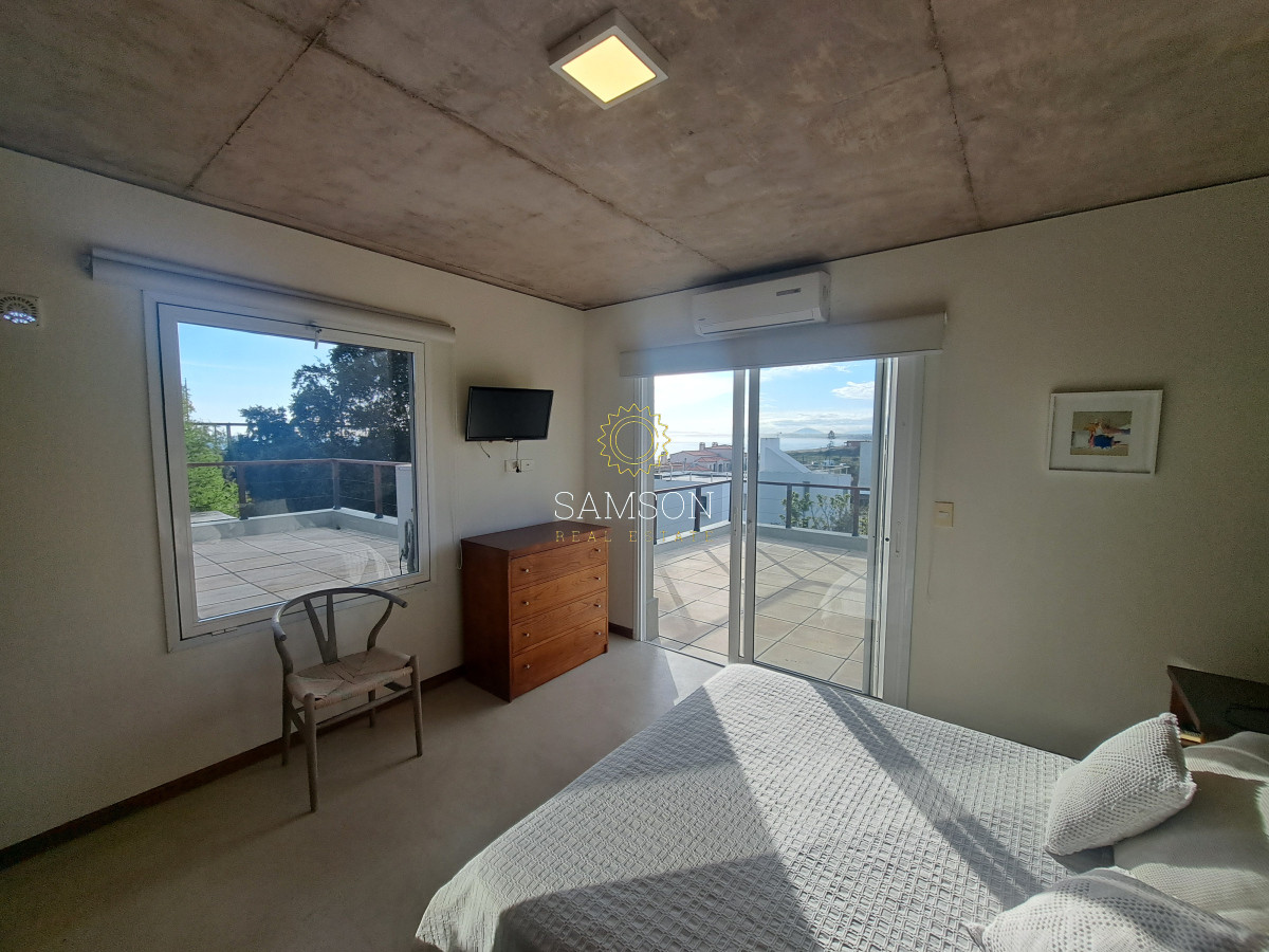 Casa ID.66989 - Casa Moderna en venta a pasos del mar en Playa Solanas Punta ballena uruguay