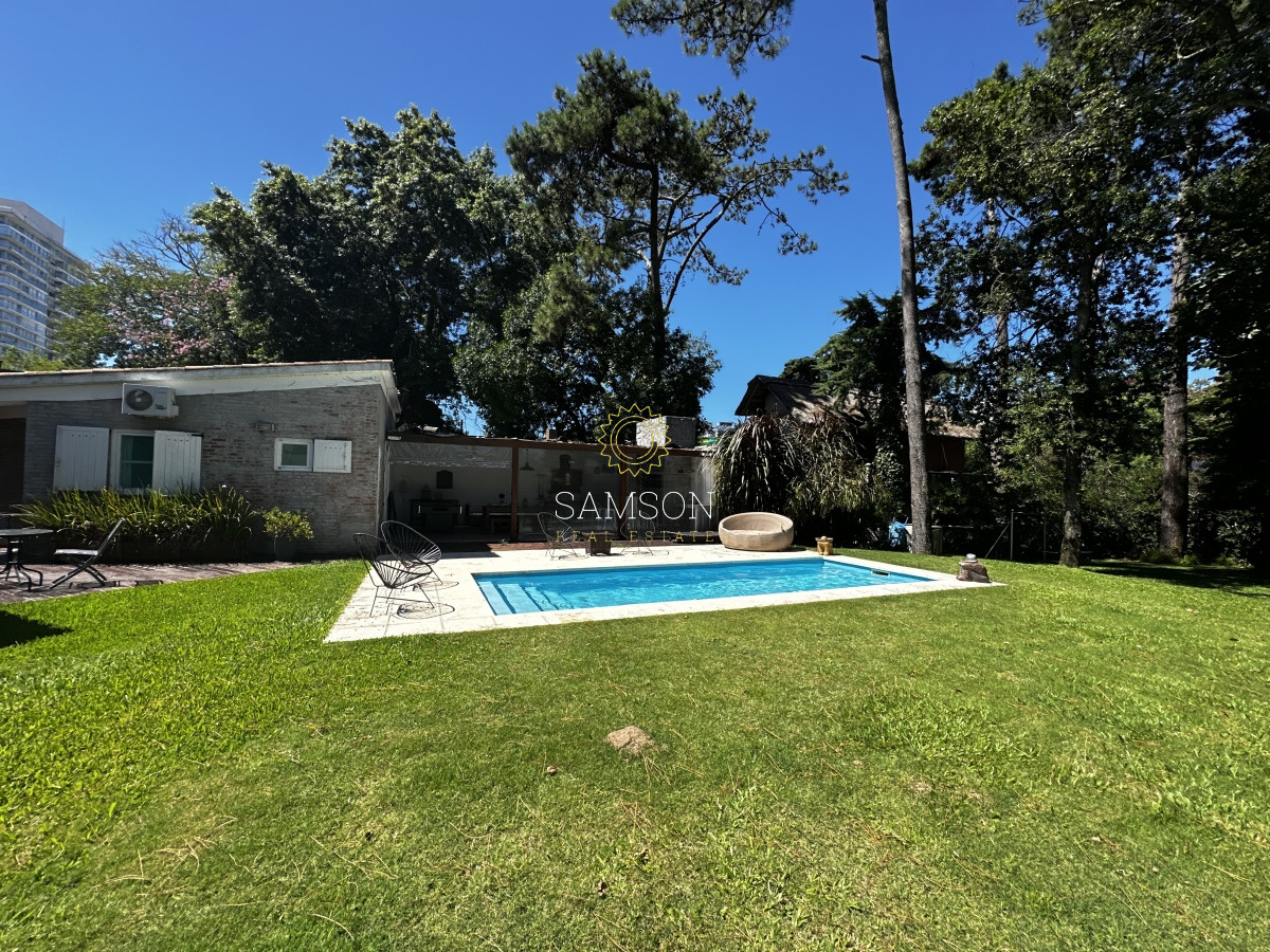 Casa ID.66694 - VENTA CASA CON PISCINA EN PLAYA MANSA 