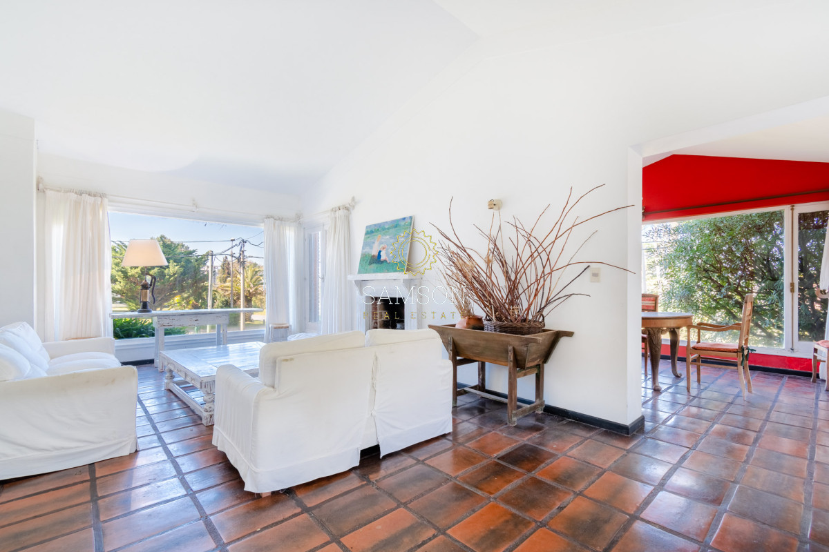 Casa ID.58884 - Casa en venta de 5 dormitorios a metros del Mar, San Rafael, Punta del Este.