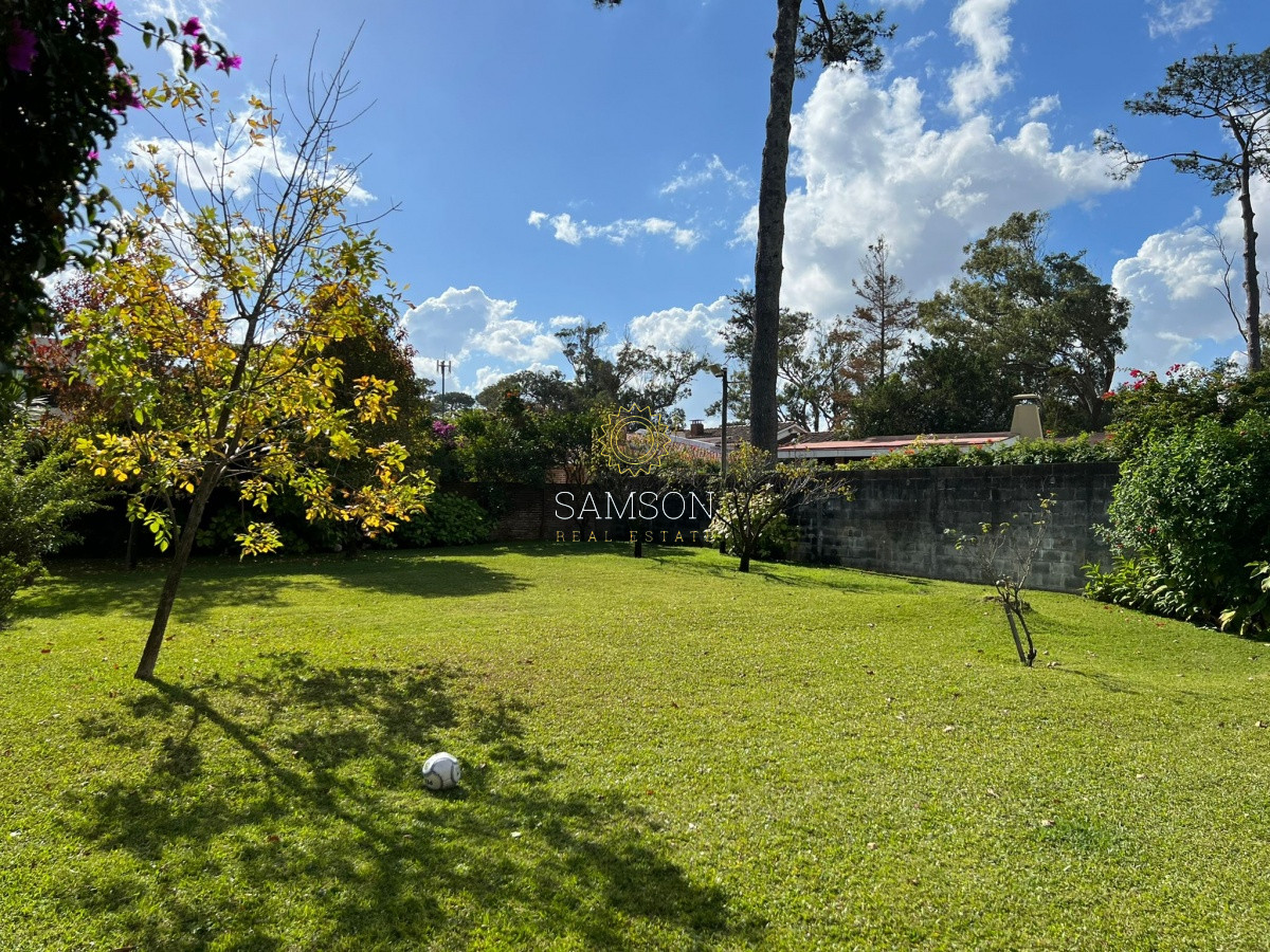 Casa ID.65419 - Venta casa de 4 dormitorios en playa mansa punta del este 