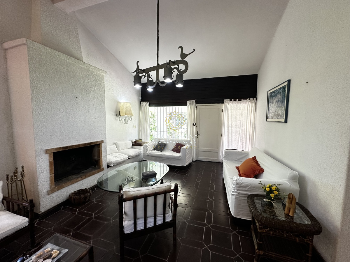 Casa ID.60093 - CASA EN VENTA CON PISCINA 