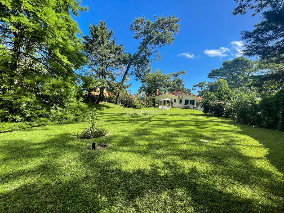 Casa ID.65089 - Casa en Venta barrio  Cantegril Punta del Este