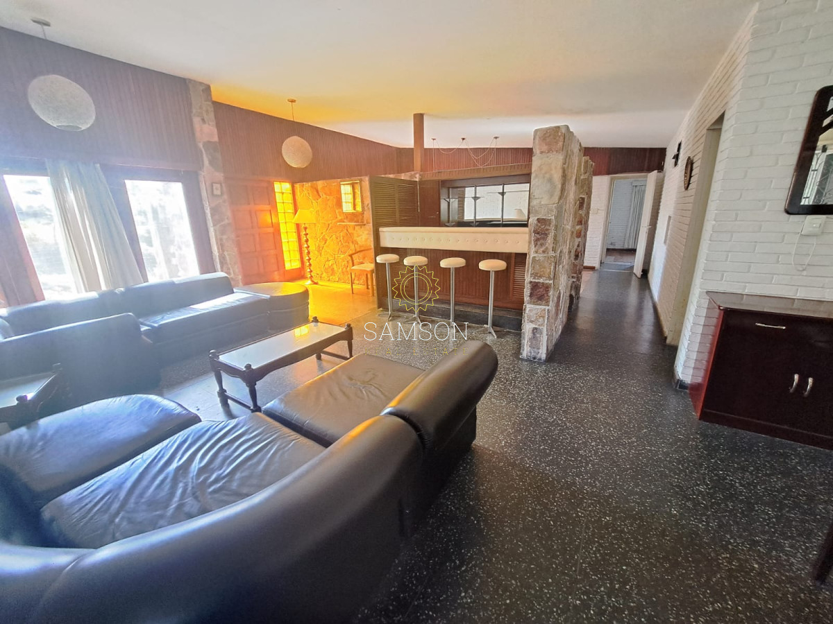 Casa ID.66373 - CASA CON PISCINA EN OPORTUNIDAD EN VENTA CANTEGRIL PUNTA DEL ESTE