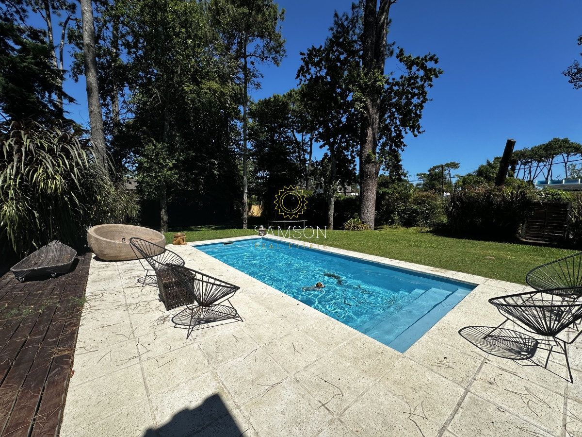 Casa ID.66694 - VENTA CASA CON PISCINA EN PLAYA MANSA 