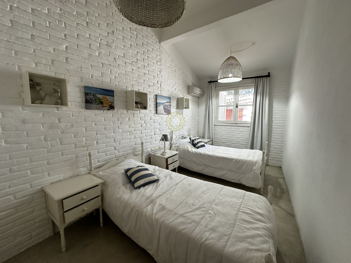 Casa ID.66694 - VENTA CASA CON PISCINA EN PLAYA MANSA 