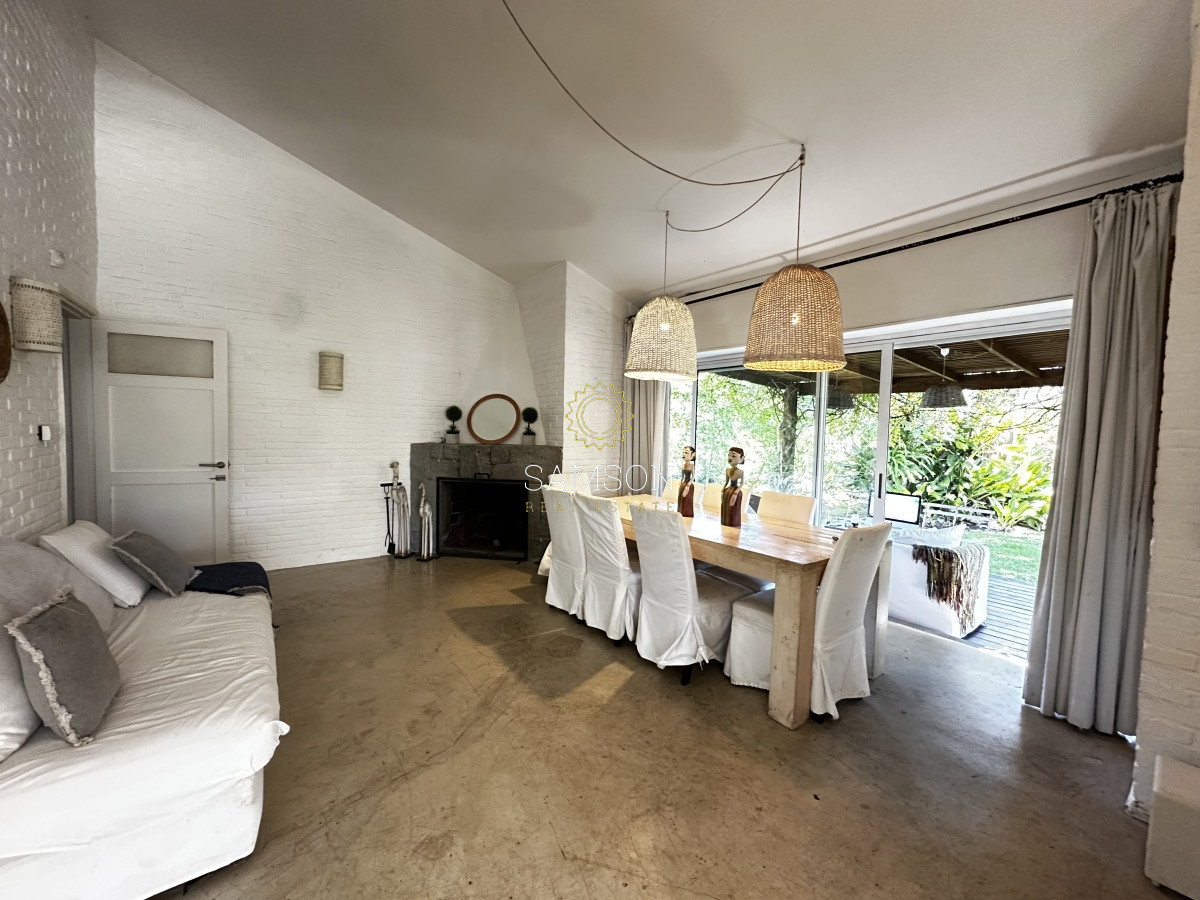Casa ID.66694 - VENTA CASA CON PISCINA EN PLAYA MANSA 