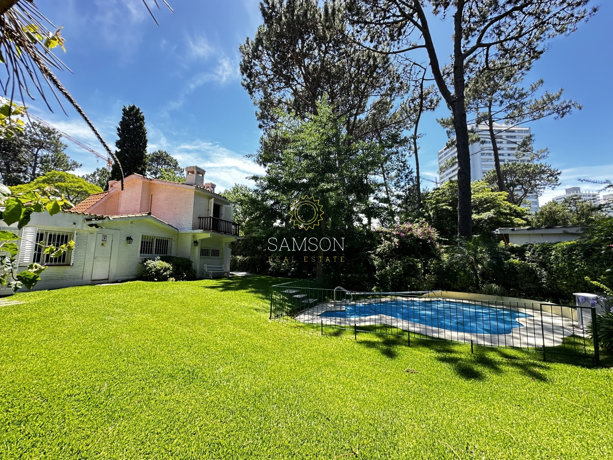 Casa ID.60093 - CASA EN VENTA CON PISCINA 