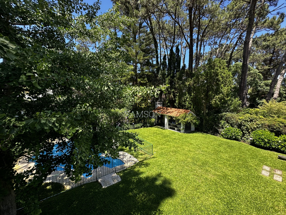 Casa ID.60093 - CASA EN VENTA CON PISCINA 
