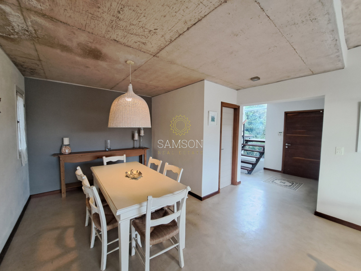Casa ID.66989 - Casa Moderna en venta a pasos del mar en Playa Solanas Punta ballena uruguay