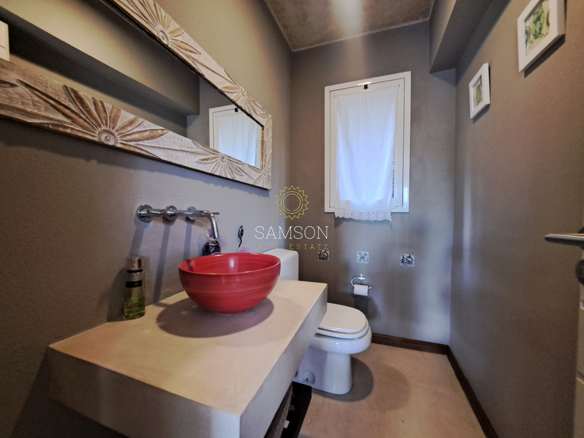 Casa ID.66989 - Casa Moderna en venta a pasos del mar en Playa Solanas Punta ballena uruguay