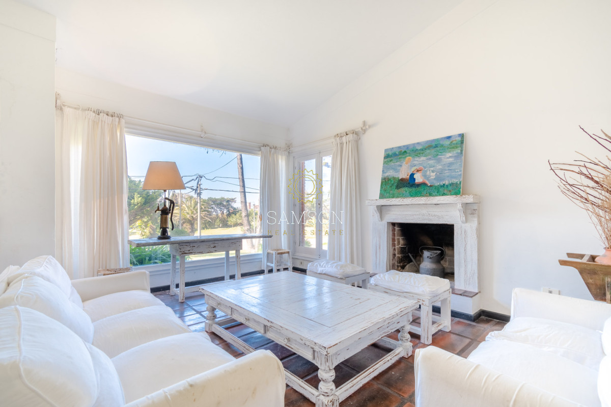 Casa ID.58884 - Casa en venta de 5 dormitorios a metros del Mar, San Rafael, Punta del Este.