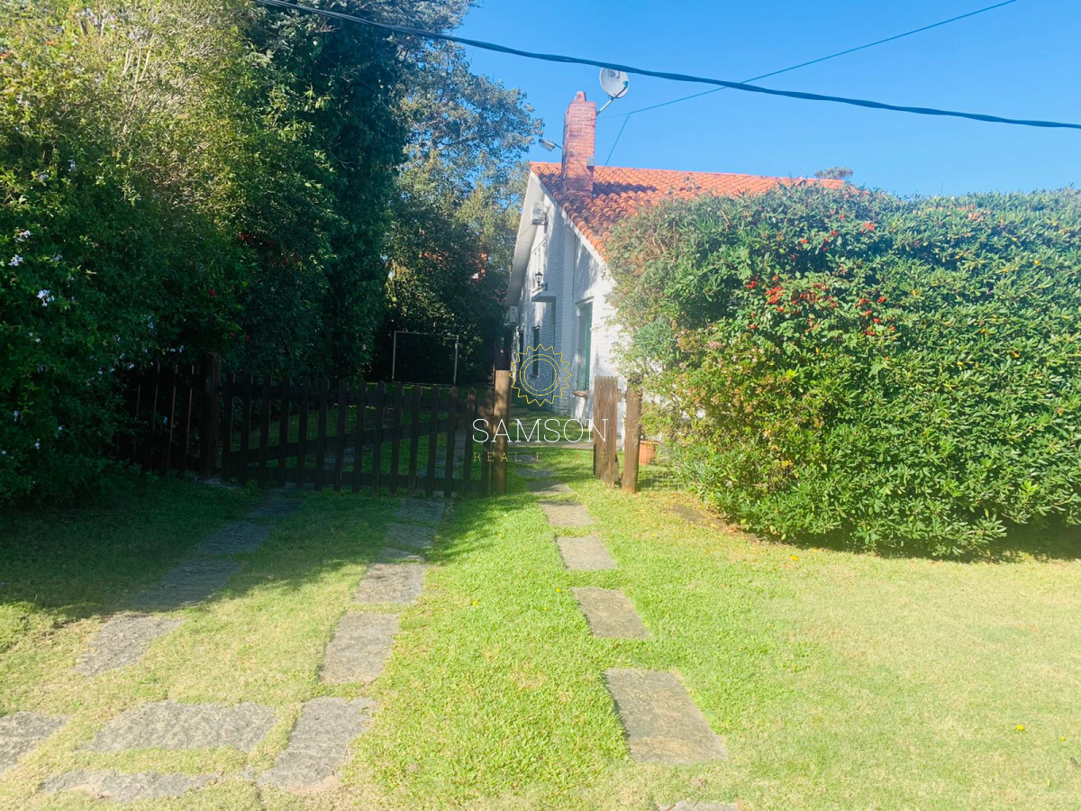 Casa ID.58497 - Propiedad sobre Playa Mansa a metros del mar