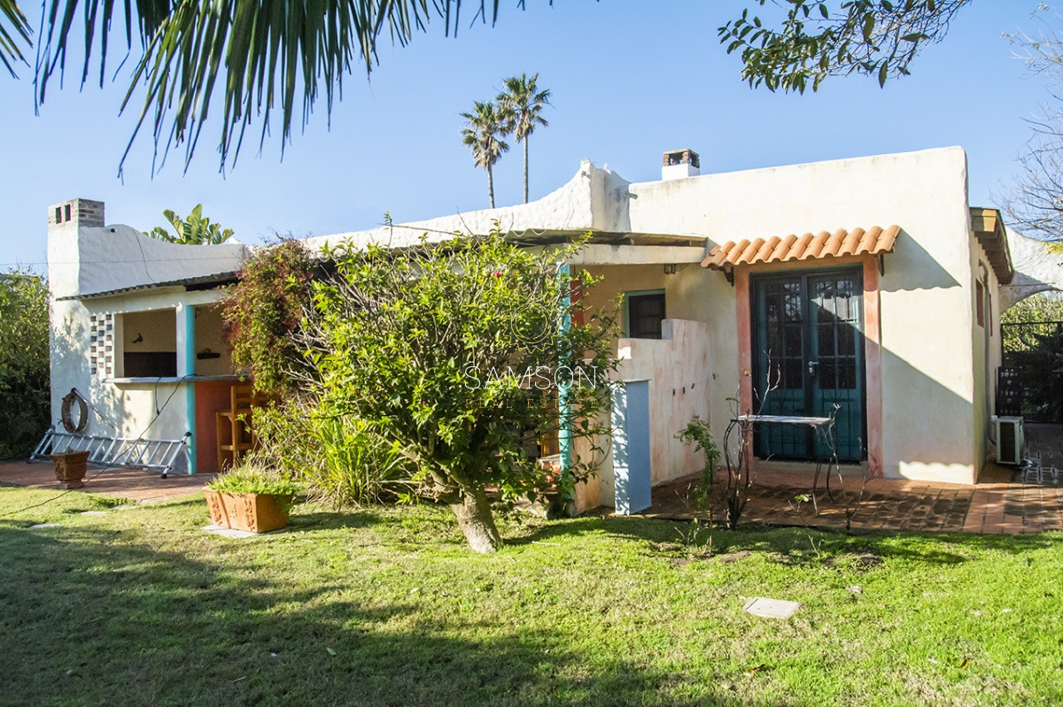 Casa ID.64305 - Gran casa con potencial en venta centro de la barra a metros de la Ruta 