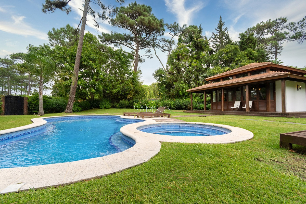 Casa ID.59046 - ESPECTACULAR CASA CON PISCINA, PLAYA MANSA, PUNTA DEL ESTE. URUGUAY 