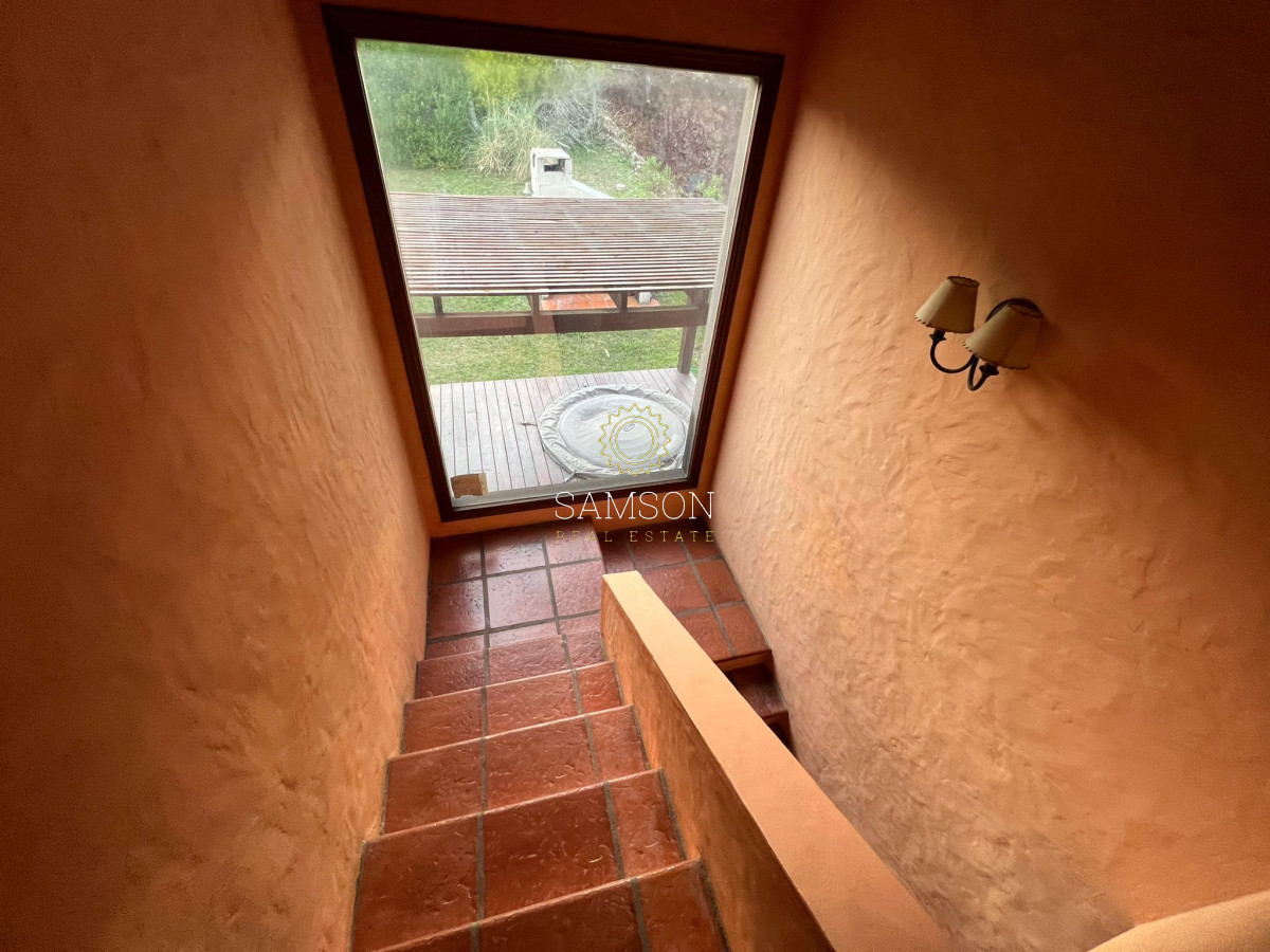 Casa ID.63847 - Casa de 4 dormitorios con vista al mar en venta Punta del Este 