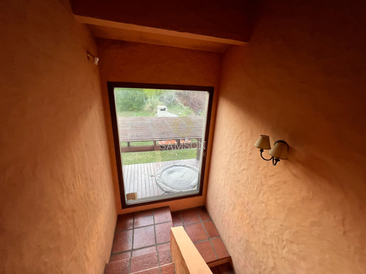 Casa ID.63847 - Casa de 4 dormitorios con vista al mar en venta Punta del Este 