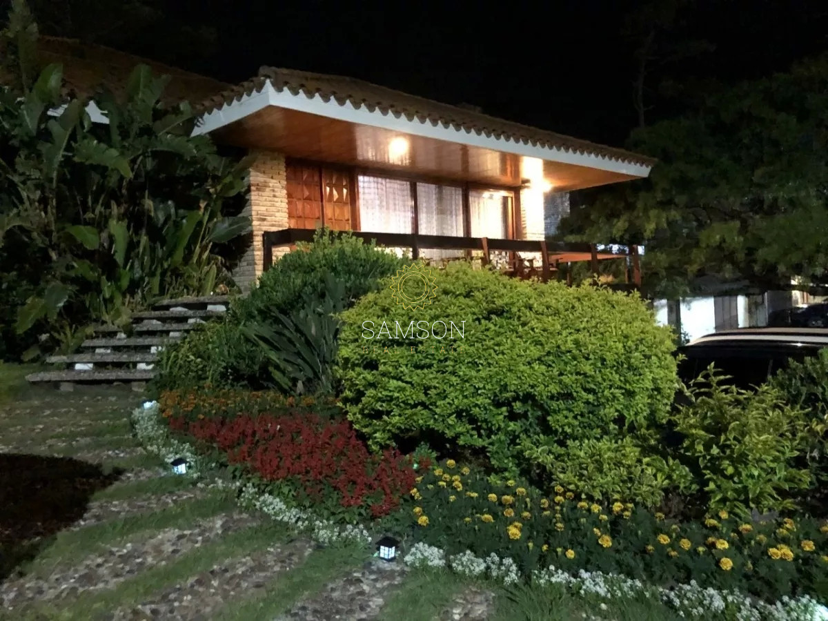 Casa ID.66789 - Casa de 5 dormitorios a metros del mar en Playa Mansa Punta del Este