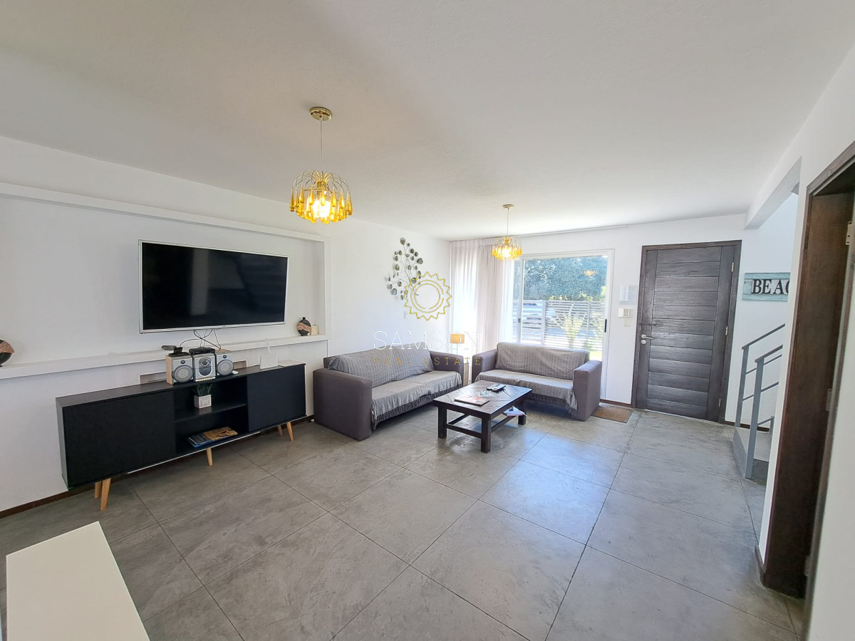 Casa ID.66402 - ALQUILER TEMPORAL DE CASA DE 3 DORMITORIOS Y 3 BAÑOS, PLAYA MANSA PUNTA DEL ESTE 