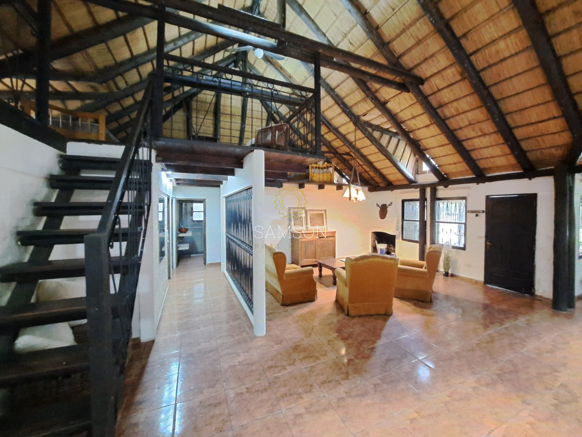 Casa ID.66765 - Casa con piscina en Venta 3 Dormitorios Playa Pinares  Punta del Este