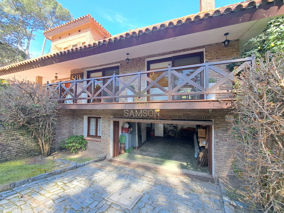 Casa ID.66981 -  Casa con piscina  en venta San Rafael Punta del Este 