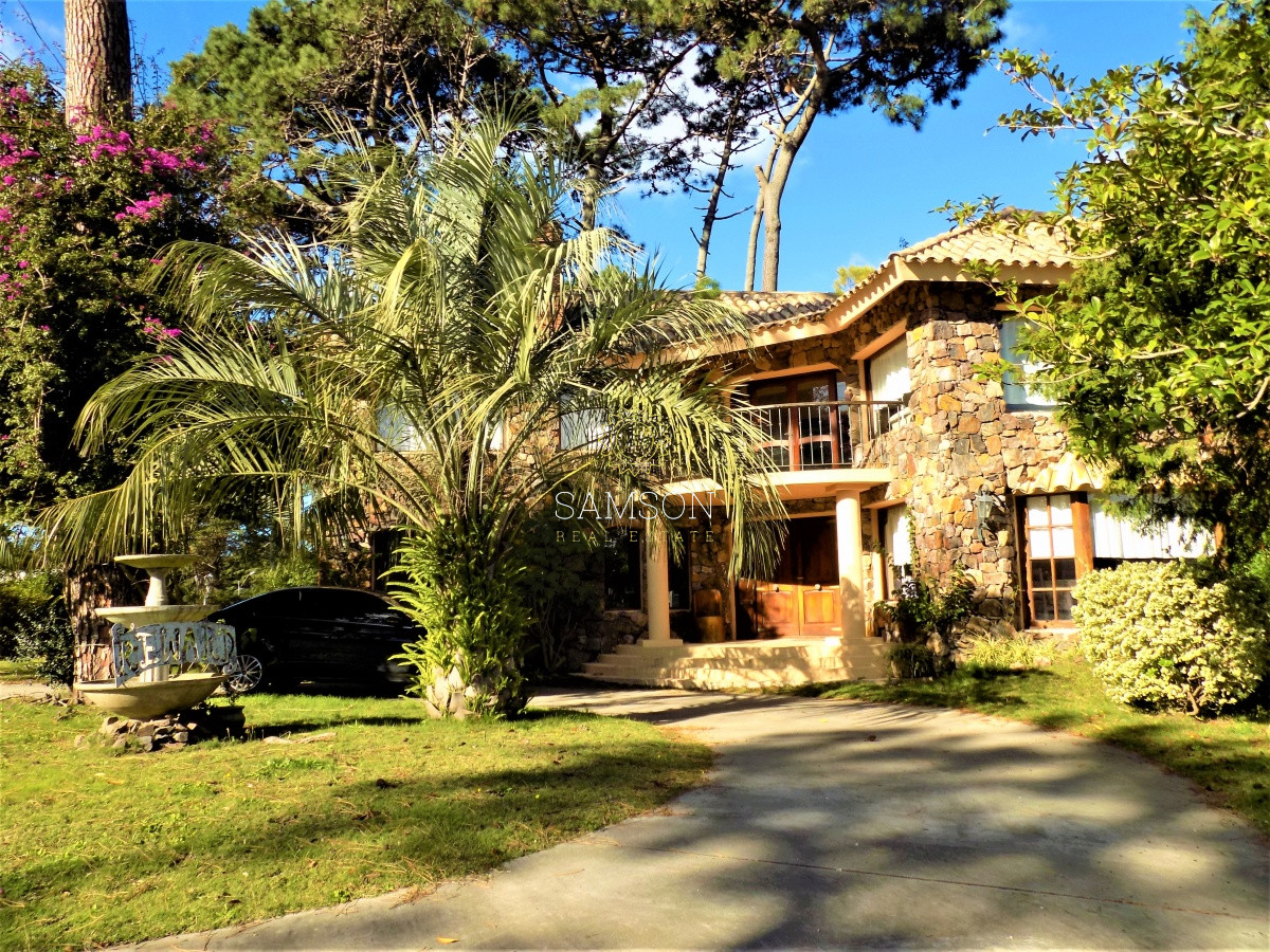 Casa ID.39 - OPORTUNIDAD Venta Casa de 4 Dormitorios con vista a 360 Grados, Punta del Este.