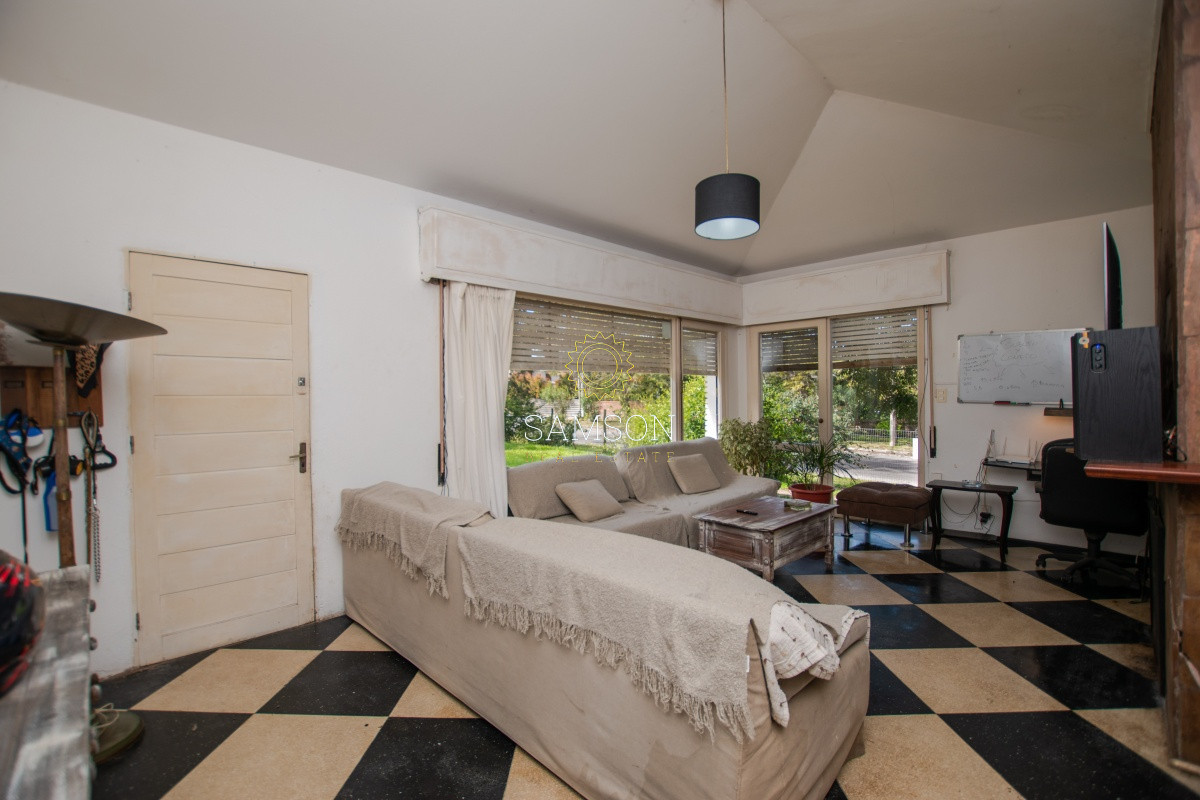 Casa ID.65628 - Vendo casa 2 dormitorios en esquina San Rafael, amplio terreno