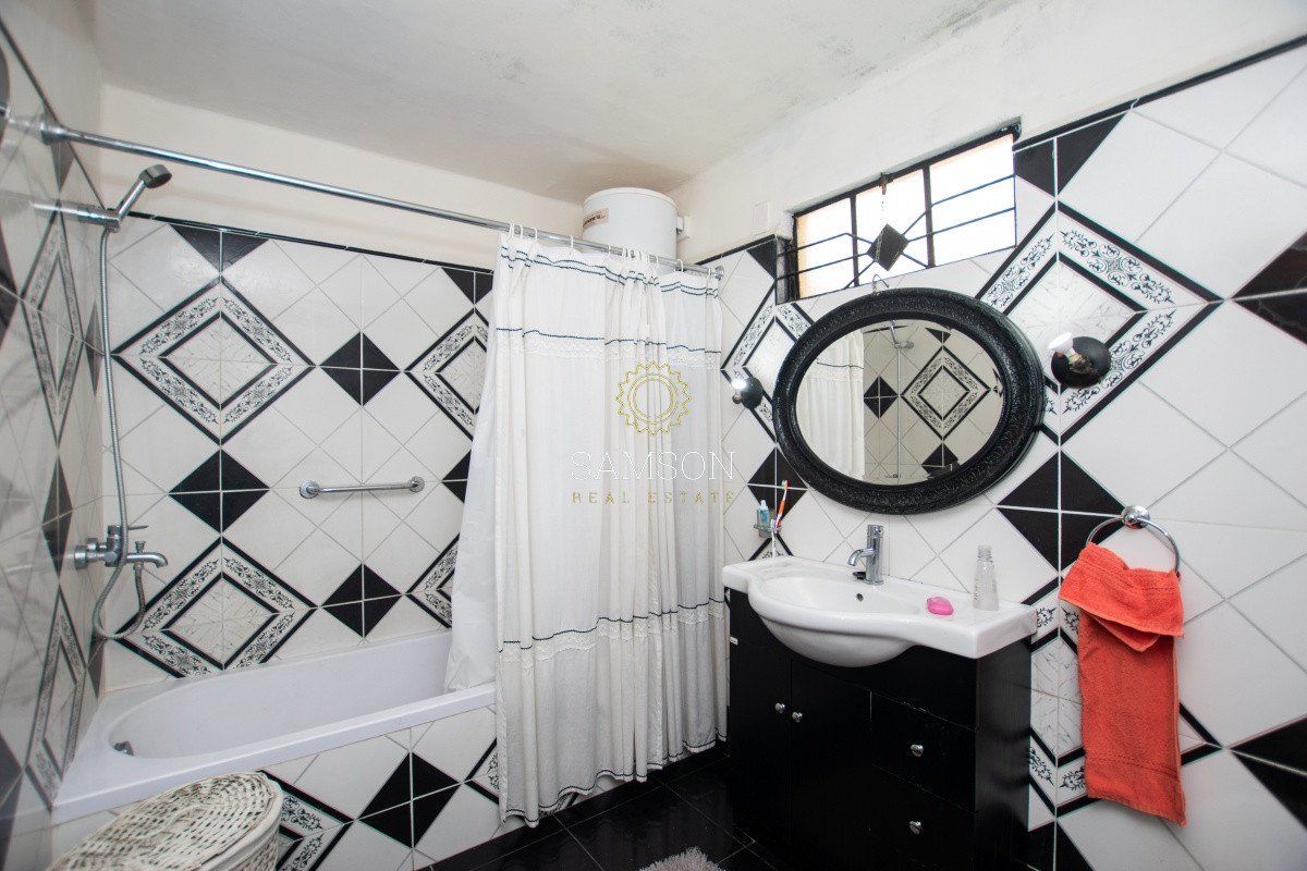 Casa ID.65597 - Venta casa 4 dormitorios patio mas garaje Goes  