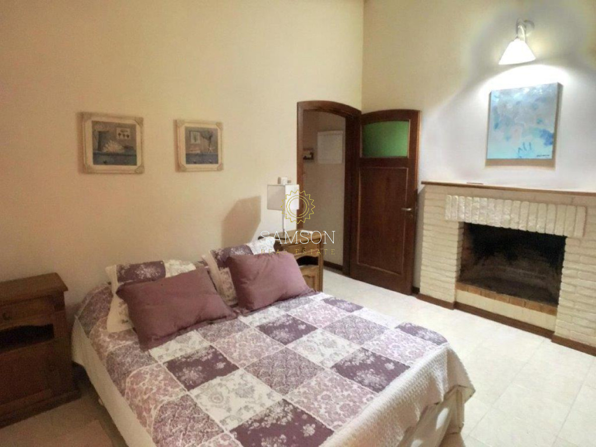 Casa ID.66187 - Venta casa 3 dormitorios en Suite con piscina y casa de huéspedes en terreno de 3500 mts