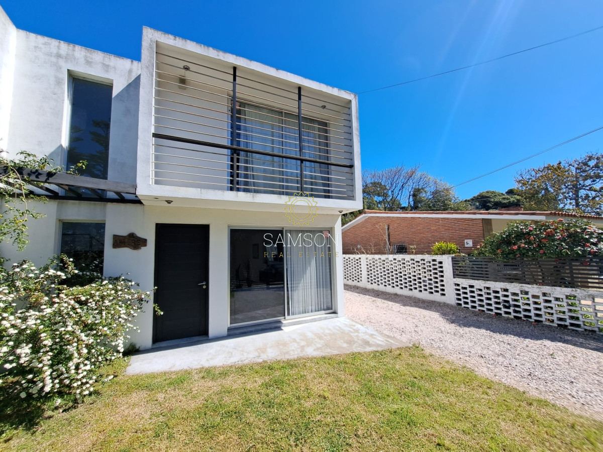 Casa ID.66402 - ALQUILER TEMPORAL DE CASA DE 3 DORMITORIOS Y 3 BAÑOS, PLAYA MANSA PUNTA DEL ESTE 