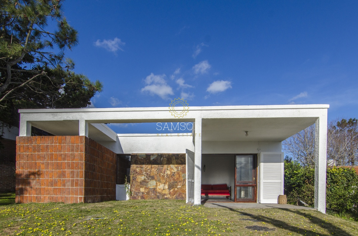 Casa ID.63908 - Oportunidad casa con vista al mar en venta playa mansa Punta del Este