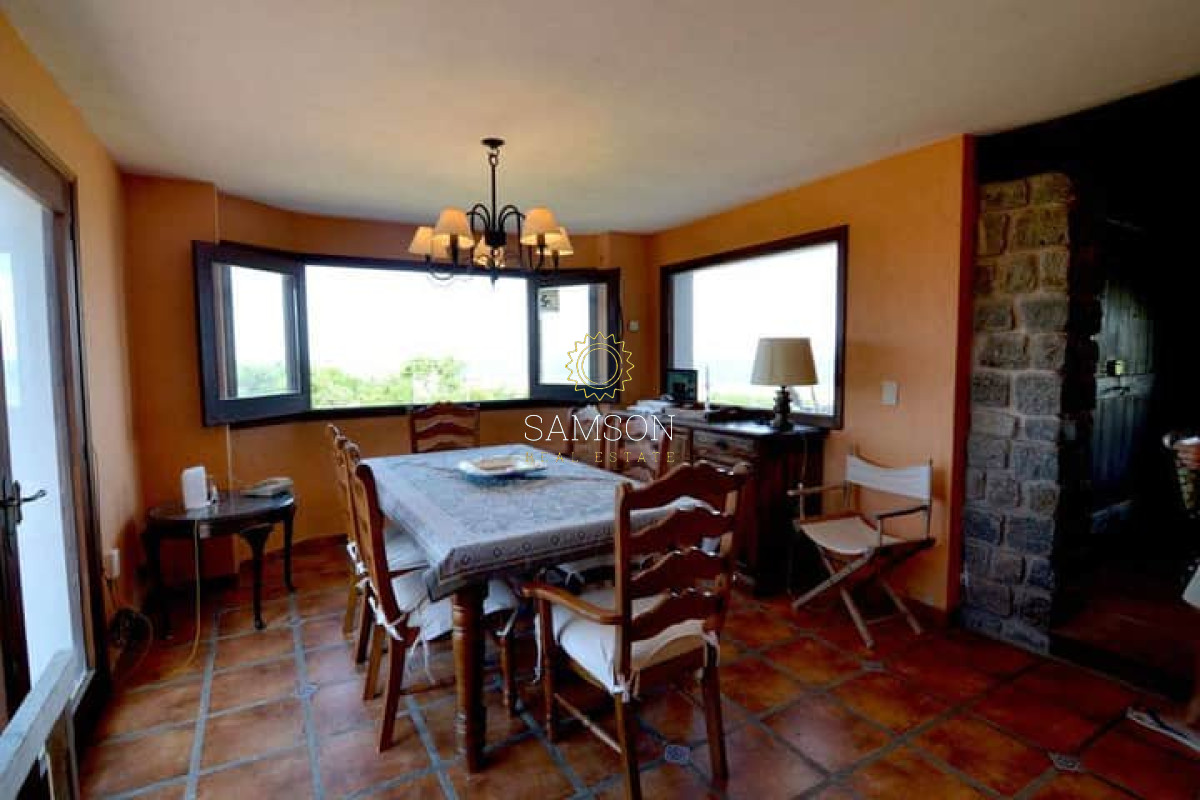 Casa ID.63847 - Casa de 4 dormitorios con vista al mar en venta Punta del Este 
