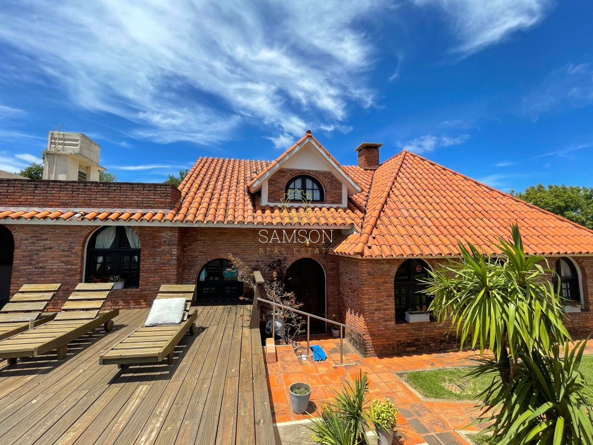 Casa ID.64998 - Lagomar | Casa en venta de 4 dormitorios y piscina 
