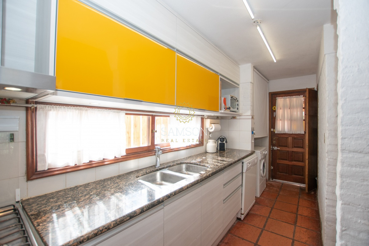 Casa ID.65359 - Venta Casa de 4 dormitorios en Aidy Grill, 200 mts del Mar playa brava Punta del Este