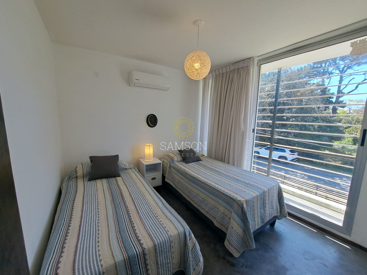 Casa ID.66402 - ALQUILER TEMPORAL DE CASA DE 3 DORMITORIOS Y 3 BAÑOS, PLAYA MANSA PUNTA DEL ESTE 