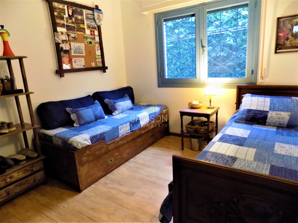 Casa ID.35 - Venta Casa de 4 Dormitorios en Playa Mansa, Punta del Este