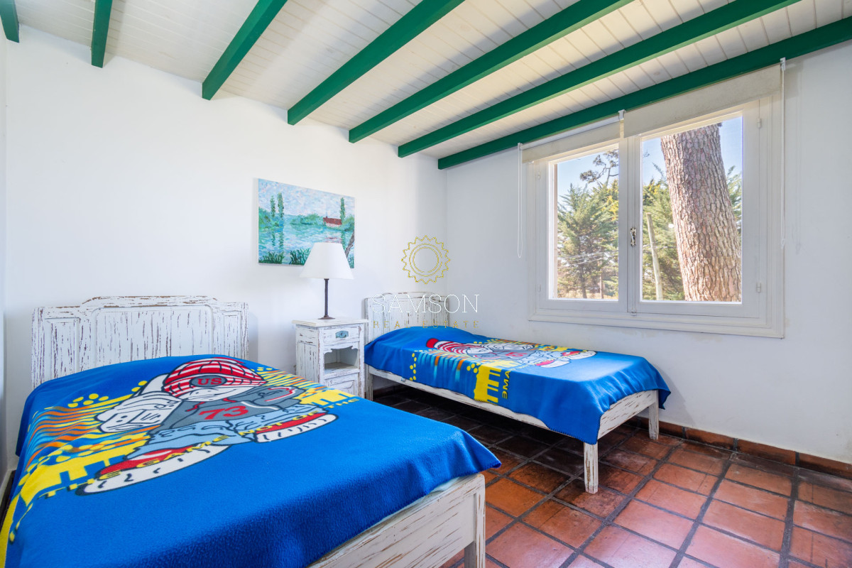 Casa ID.58884 - Casa en venta de 5 dormitorios a metros del Mar, San Rafael, Punta del Este.