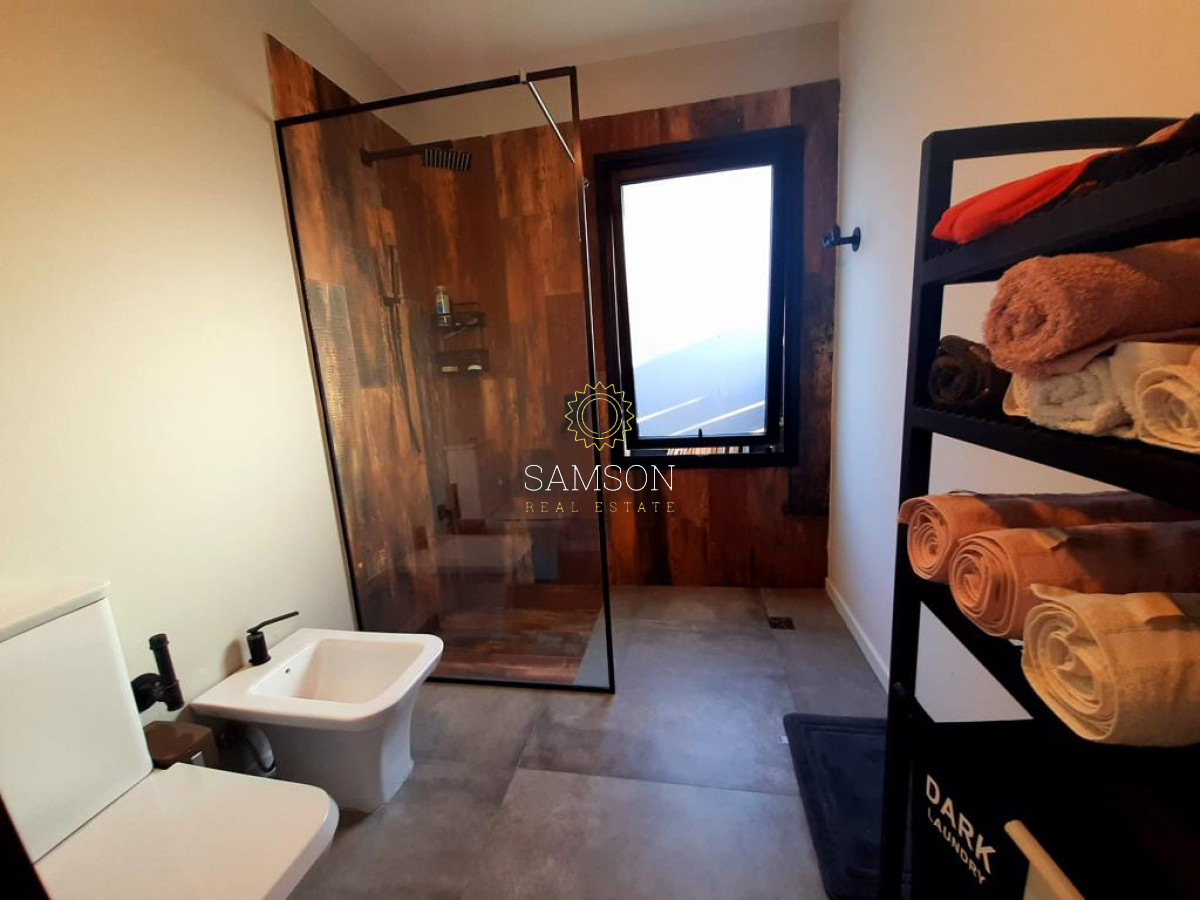 Casa ID.65960 - Venta casa 3 dormitorios en Beverly Hills con piscina climatizada. 