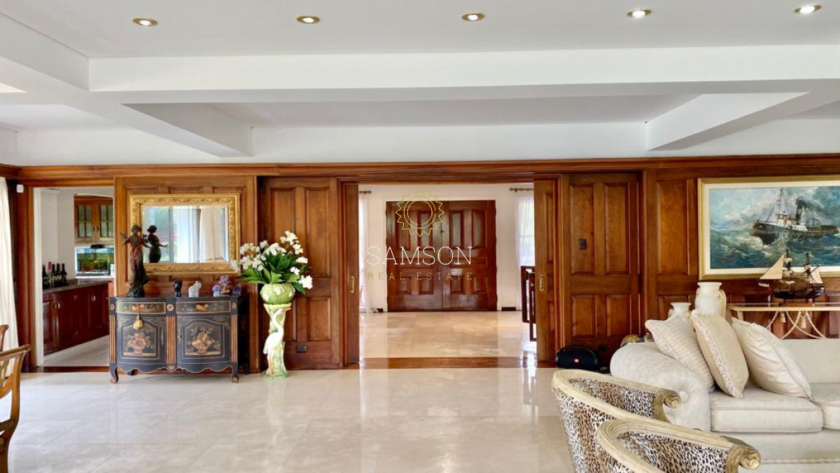 Casa ID.57864 - Casa en Venta Punta del Este - Mansion que abarca una manzana de tierra.