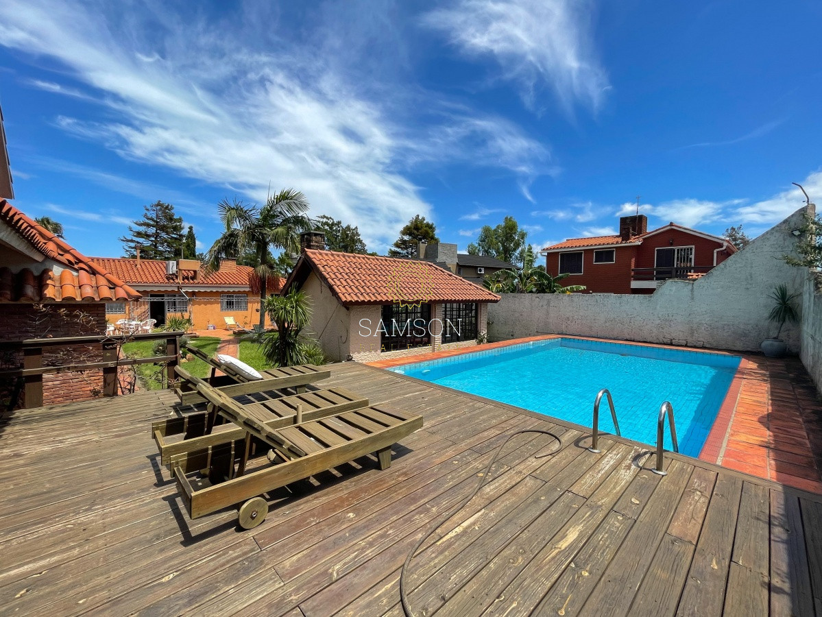 Casa ID.64998 - Lagomar | Casa en venta de 4 dormitorios y piscina 