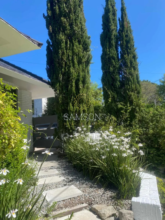 Casa ID.66816 - Casa en venta de 4 dormitorios barrio lugano San rafael Punta del Este