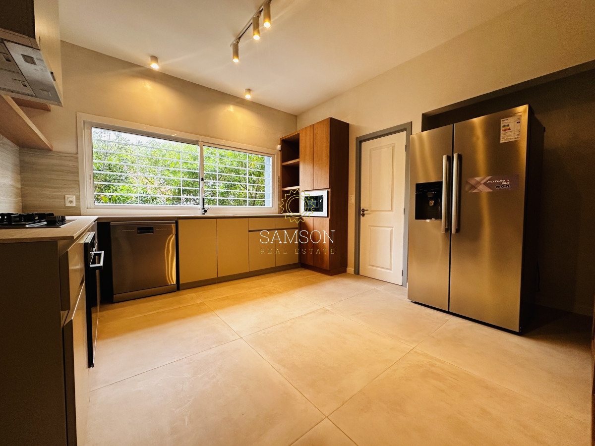 Casa ID.66906 - Casa  de 4 dormitorios en Venta zona de faro peninsula Punta del Este
