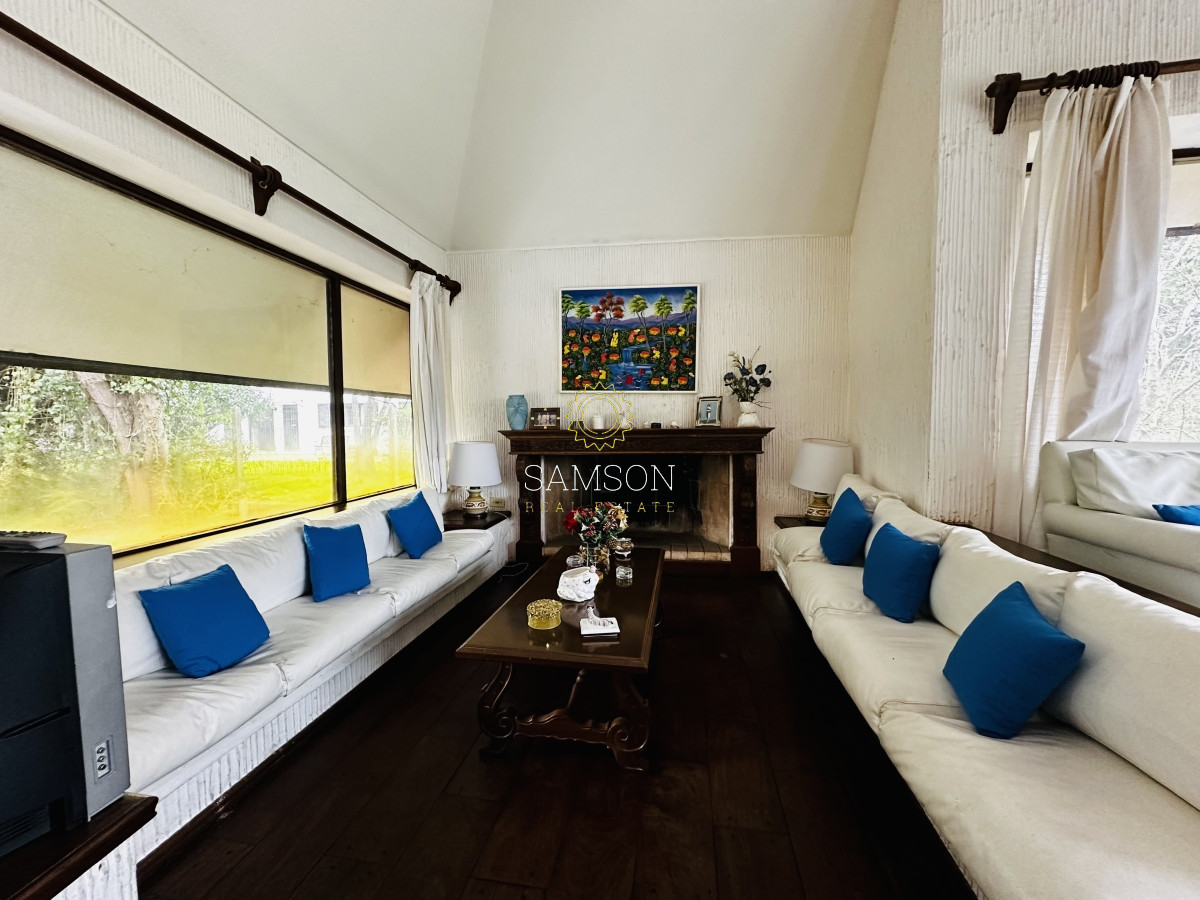 Casa ID.66957 - Casa en venta 4 dormitorios en  Lugano Punta del Este