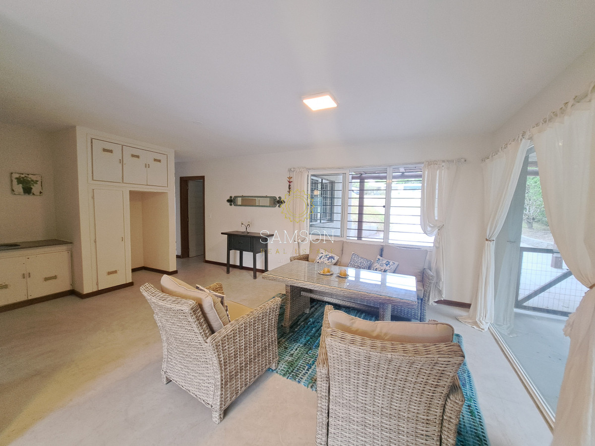 Casa ID.66989 - Casa Moderna en venta a pasos del mar en Playa Solanas Punta ballena uruguay