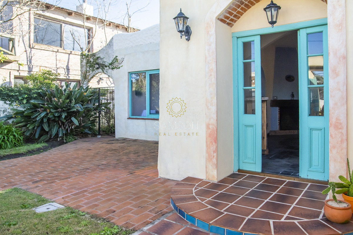 gran casa con potencial en venta centro de la barra a metros de la ruta  - sms64305c